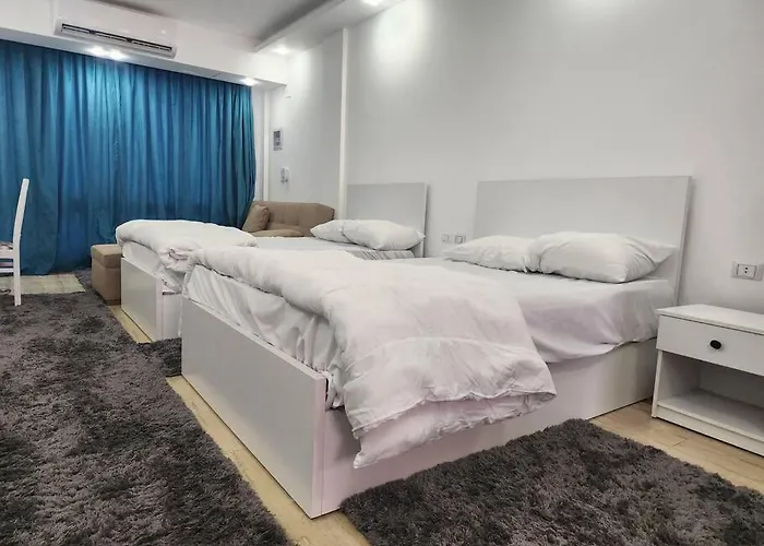 Private And Pool View Апартаменты *