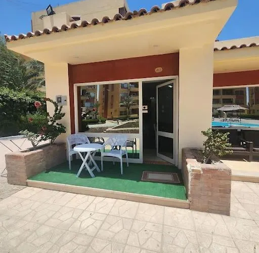 Private And Pool View Апартаменты Хургада